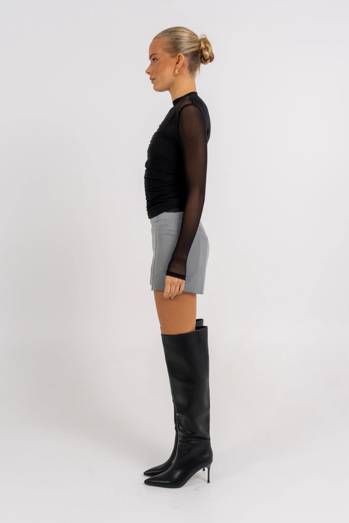 Aida Shorts Grey - Image 7
