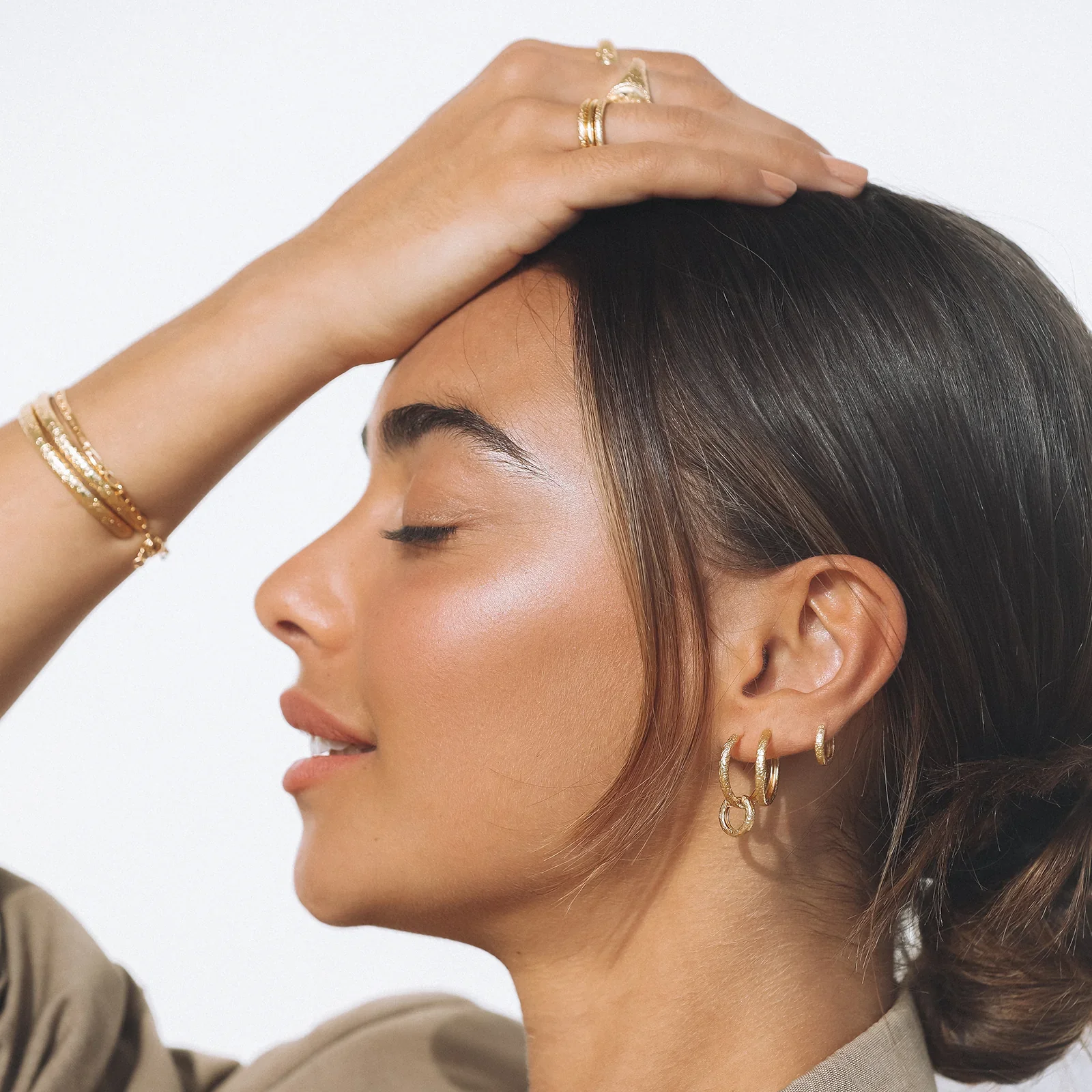 Arabella Earrings Gold - Image 4