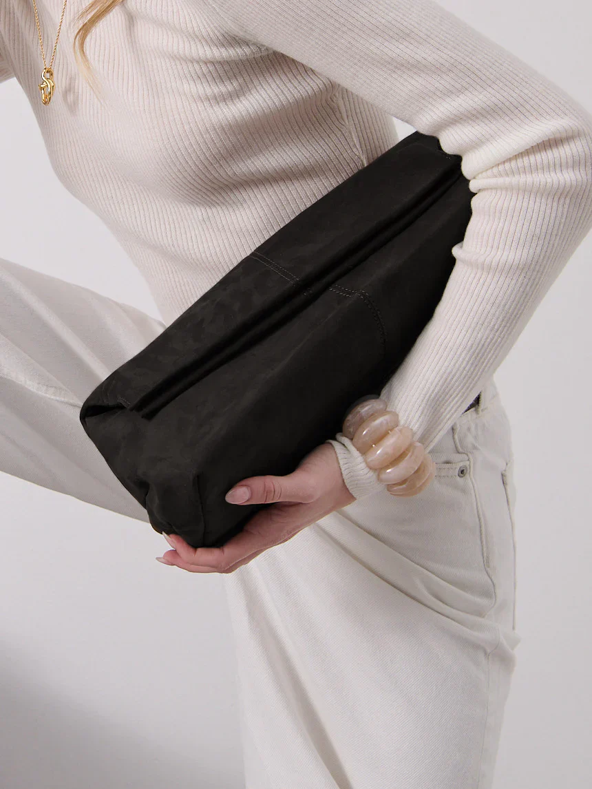Becca Clutch Black - Image 6
