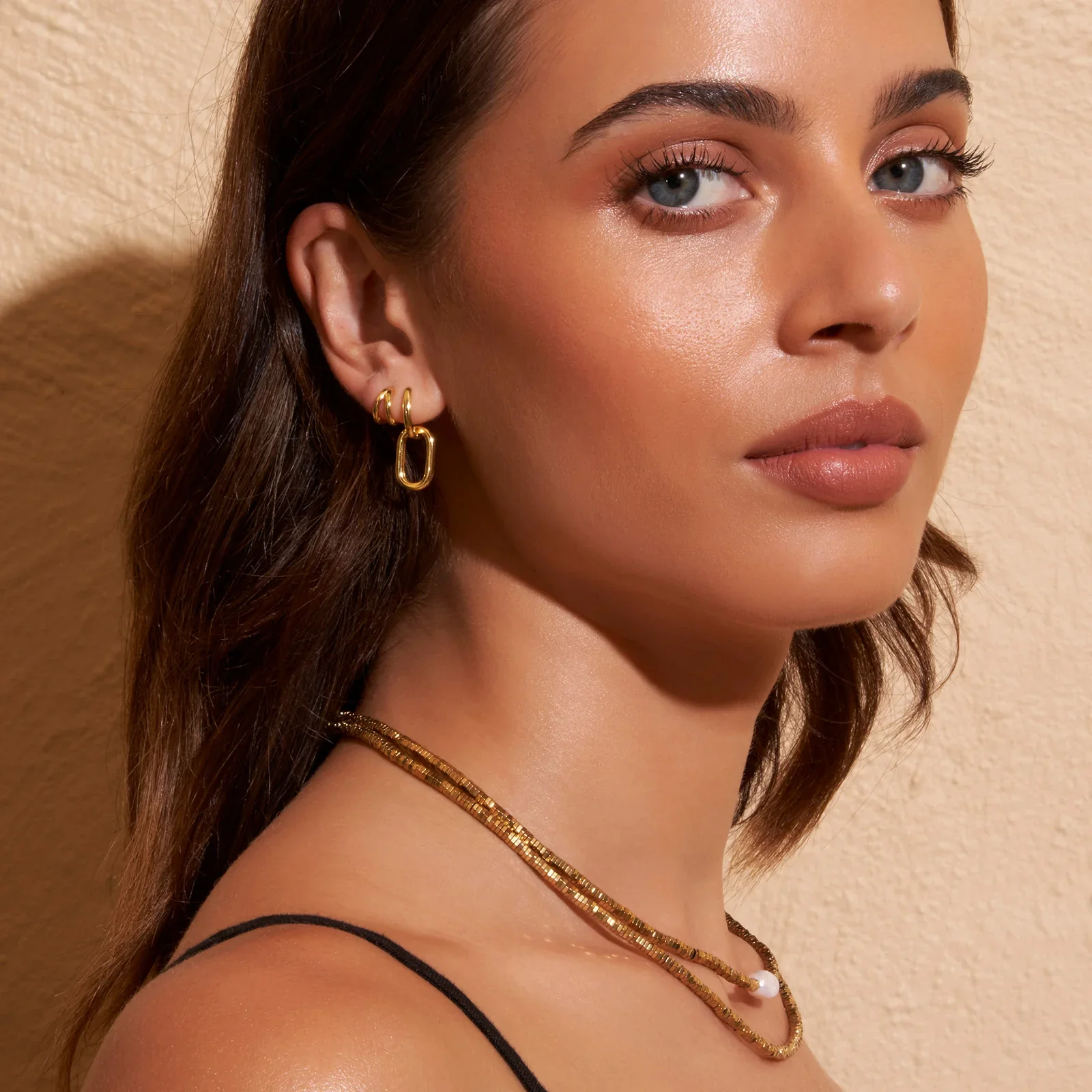 Boaz Earrings Gold - Image 4