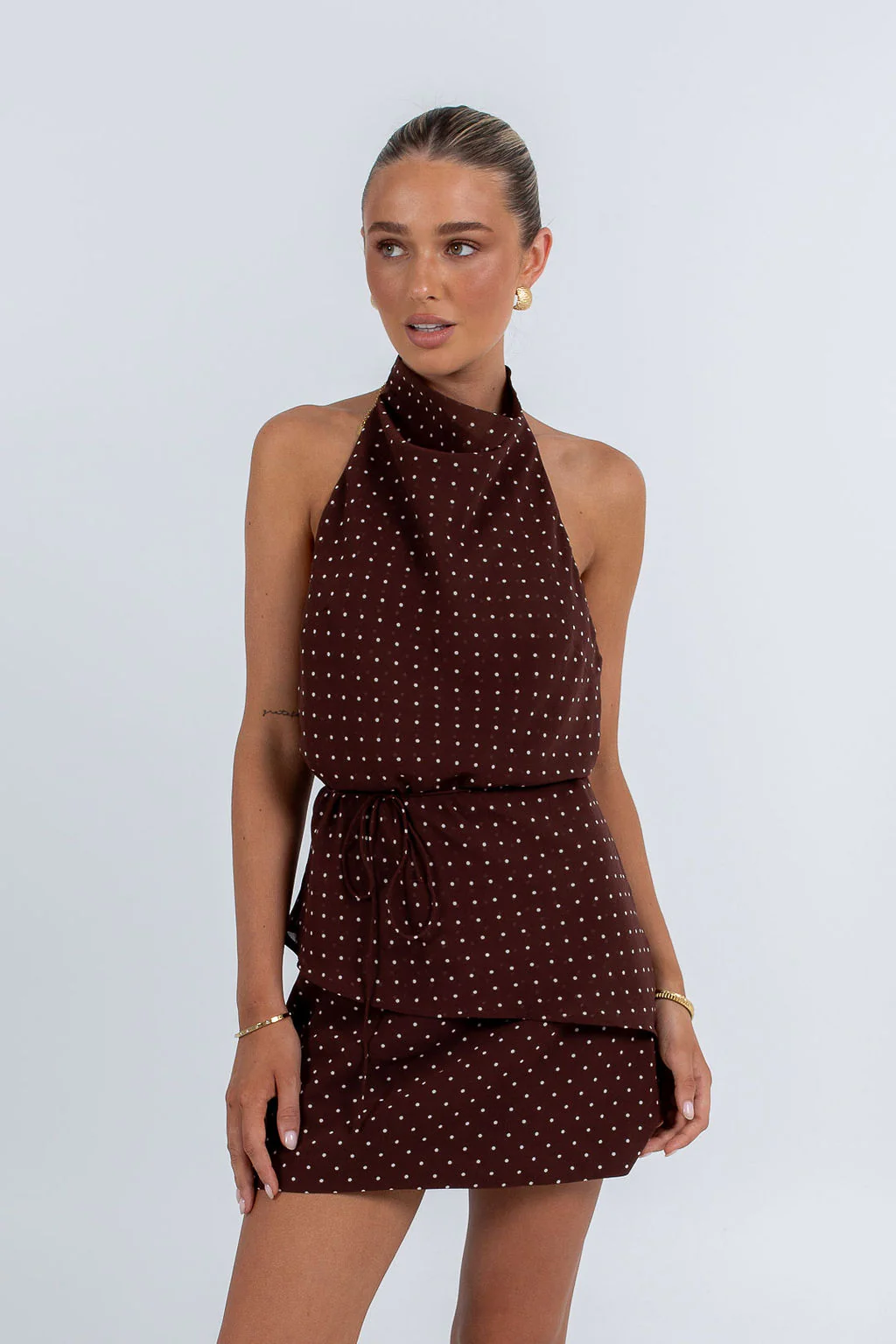 STRAPLESS + HALTER TOPS