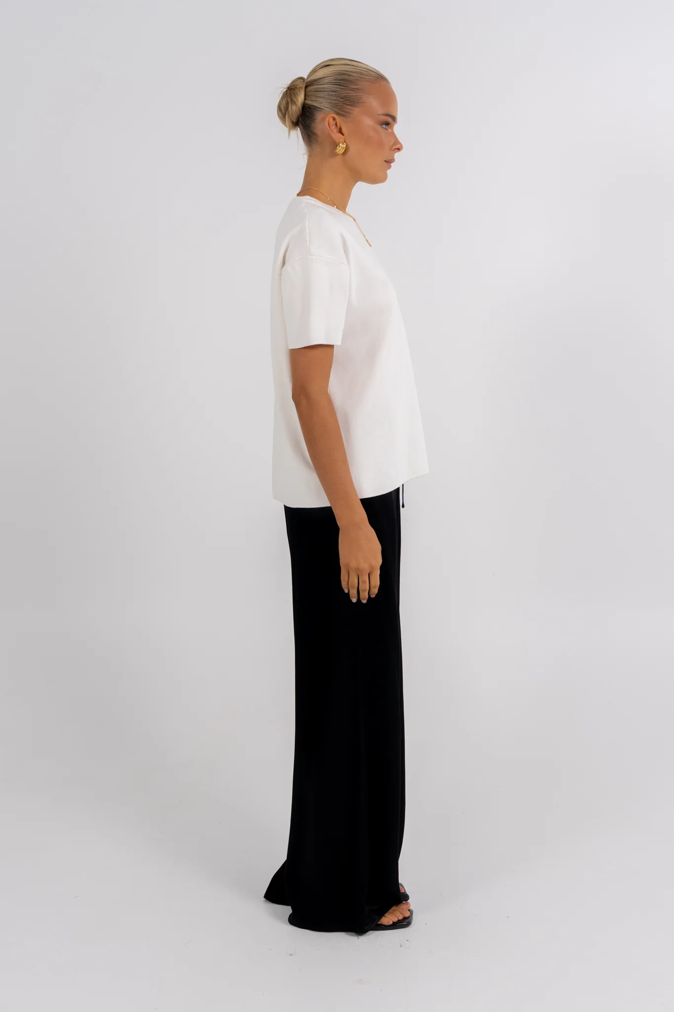 Oake Top White - Image 9