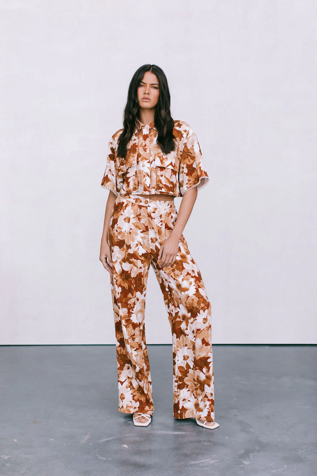 Esimio Cropped Shirt Rust Floral - Image 3