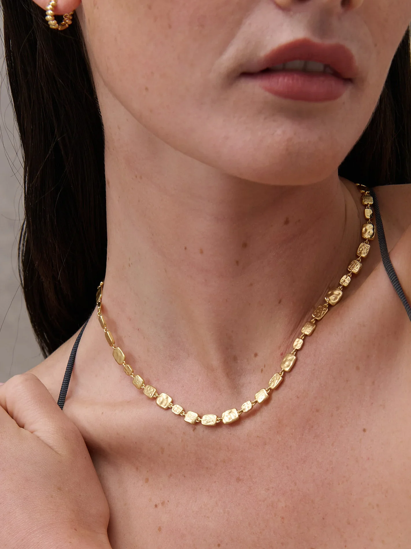 Lucas Necklace Gold - Image 3