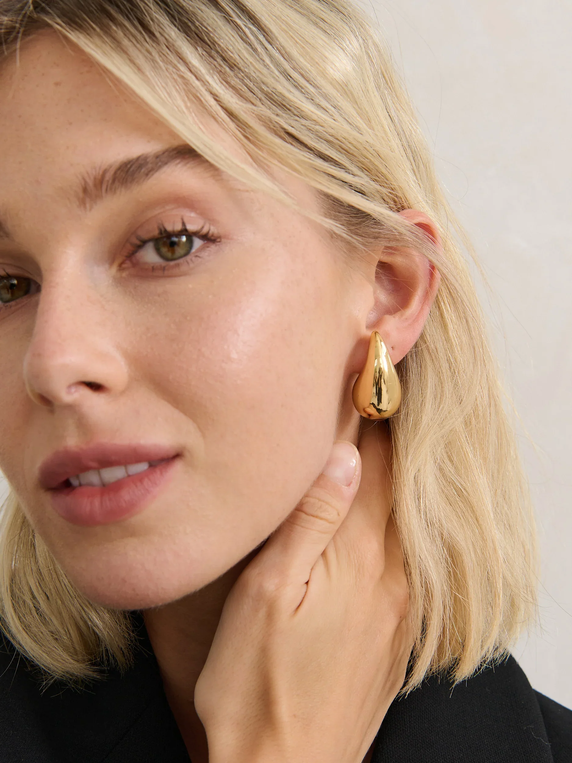 Preto Earrings Gold - Image 2