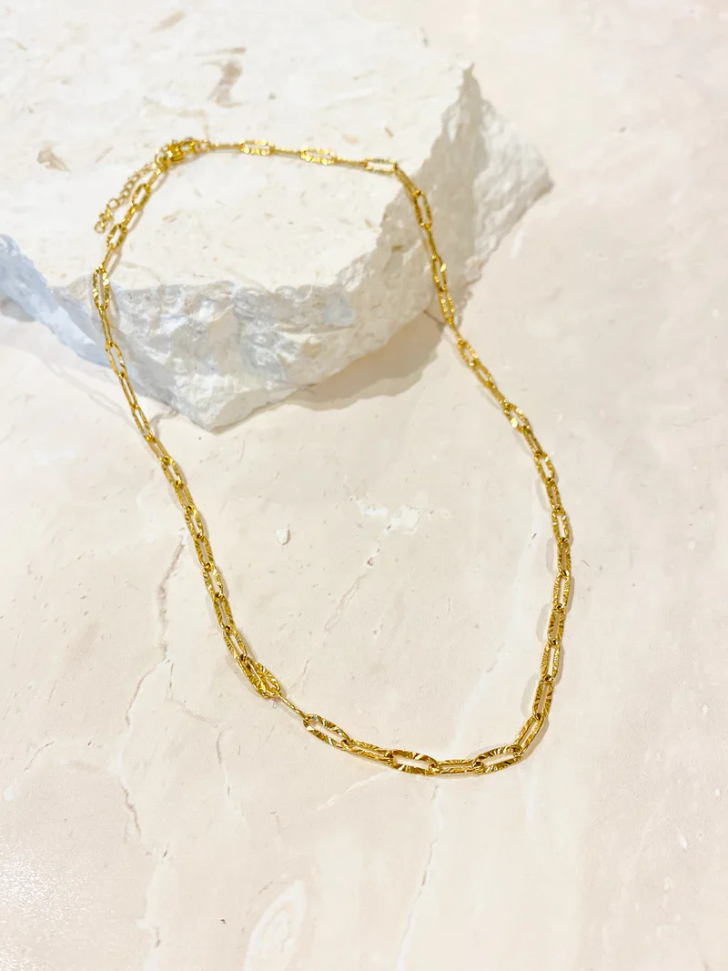 Riveria Textured Necklace Gold