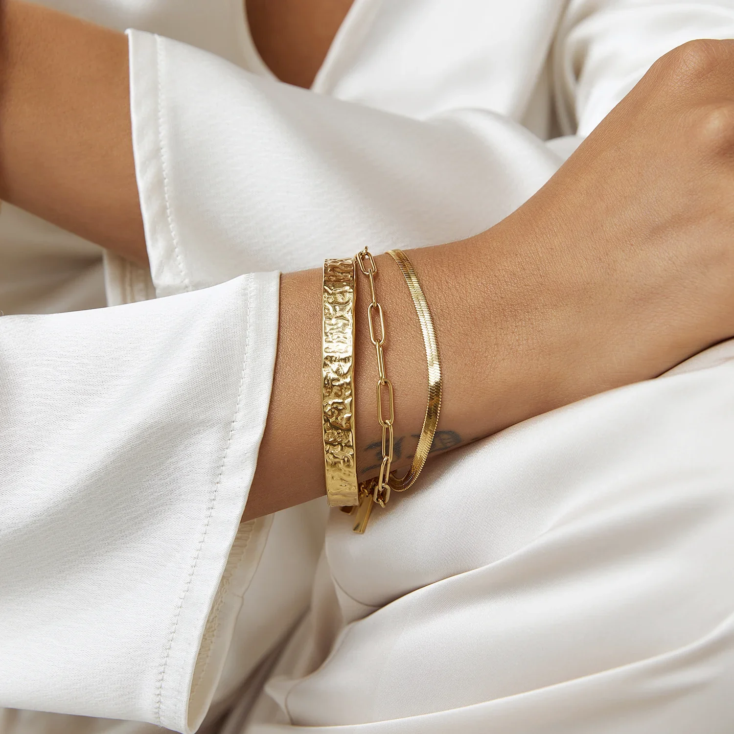 Sylvia Bracelet Gold - Image 4