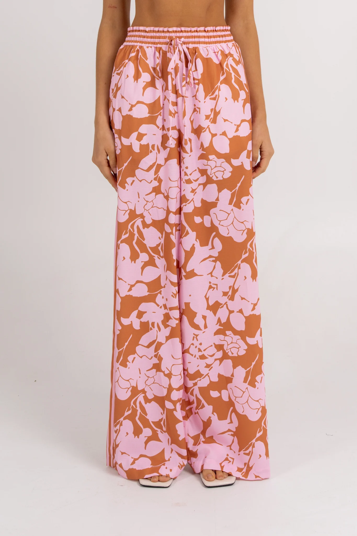 Tripoli Set Tan Floral - Image 10