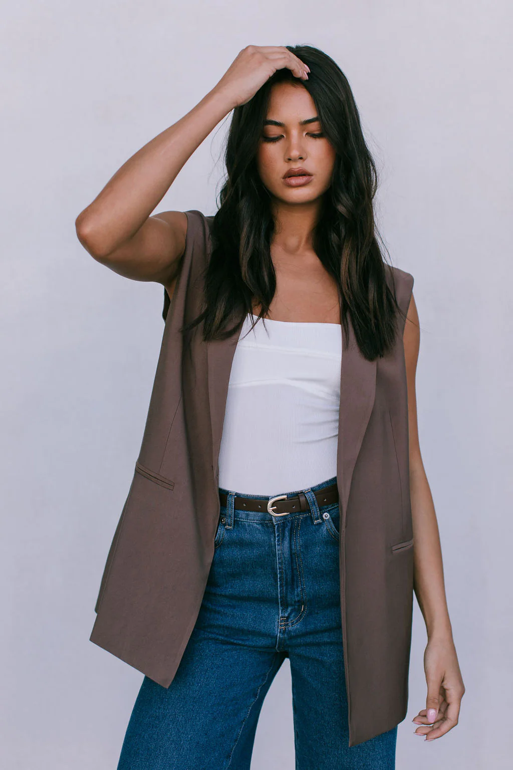 Uerella Vest Chocolate - Image 7