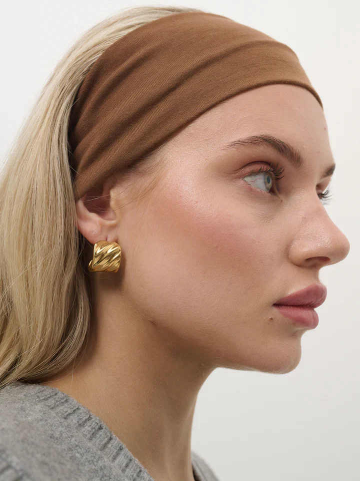 Vera Earrings Gold - Image 2