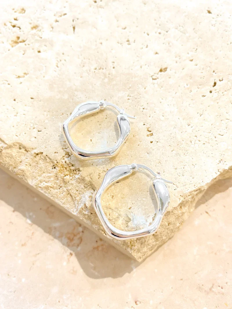 Willow Hoop Earrings Silver - Image 7